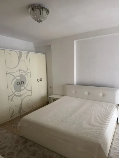 Tirane, jepet me qera apartament 2+1+Ballkon Kati 5, 100 m² 500 € (Rruga teodor keko)