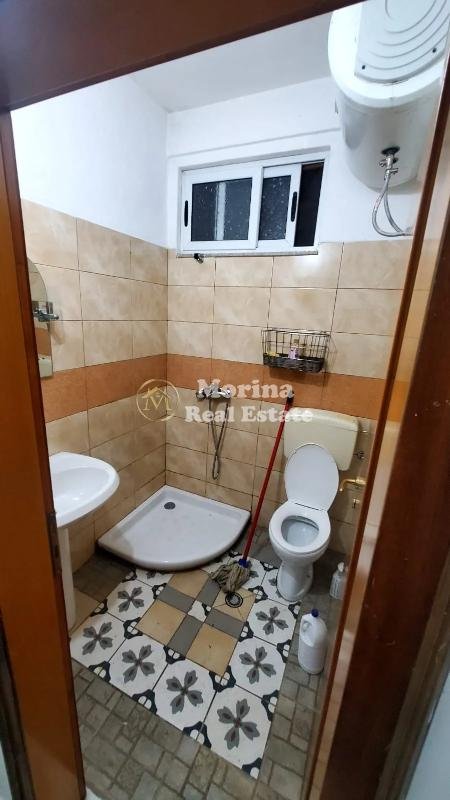 Tirane, jepet me qera shtepi 1+1 Kati 1, 55 m² 300 € (Siri Kodra)
