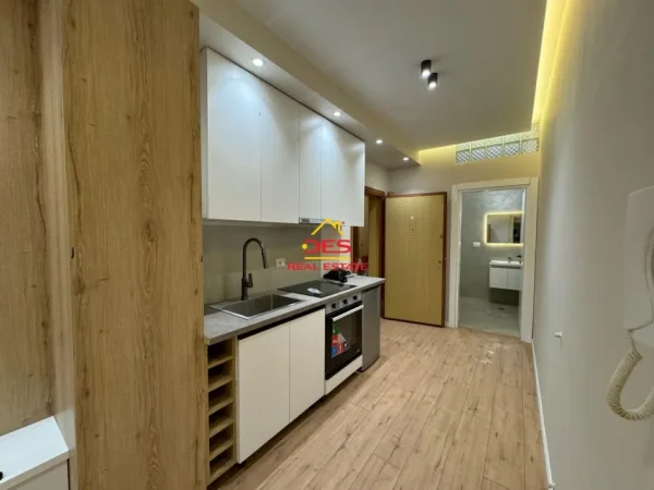 Vlore, shitet garsonier Kati 2, 48 m² 105.000 € (Rruga Çamëria)