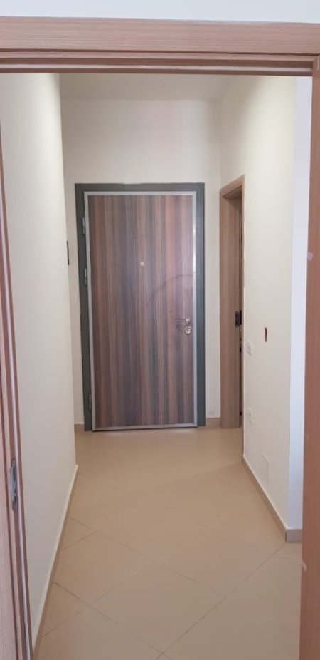 Tirane, shitet apartament 1+1+Ballkon Kati 8, 64 m² 110.000 € (Tirana Golden Park ,Spitali Amerikan 3)