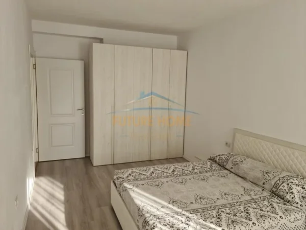 Tirane, jepet me qera apartament 1+1 Kati 7, 65 m² 650 € (Rruga e Durresit)