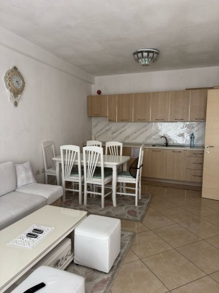 Tirane, jepet me qera apartament 2+1+Ballkon Kati 5, 110 m² 500 € (Astir prapa Eja Studio)