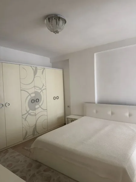Tirane, jepet me qera apartament 2+1+Ballkon Kati 5, 110 m² 500 € (Astir prapa Eja Studio)