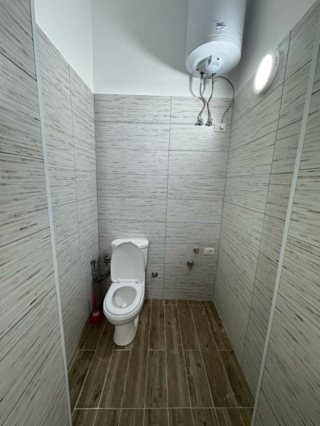 Durres Plazh, shitet apartament 2+1+Aneks+Ballkon Kati 1, 65 m² 77.000 € (Pavaresia)
