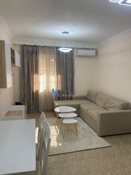 Tirane, jap me qera apartament 1+1+Aneks Kati 1, 50 m² 550 € (Qender)