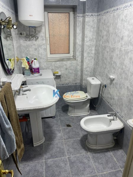 Tirane, jap me qera apartament 1+1+Aneks Kati 1, 50 m² 550 € (Qender)