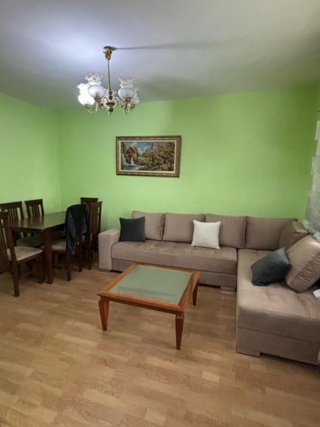 Tirane, jepet me qera apartament 2+1 Kati 3, 85 m² 400 € (Worried Bomit)