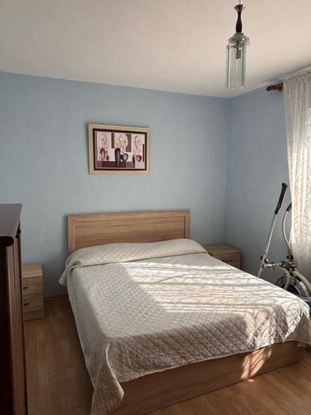 Tirane, jepet me qera apartament 2+1 Kati 3, 85 m² 400 € (Worried Bomit)