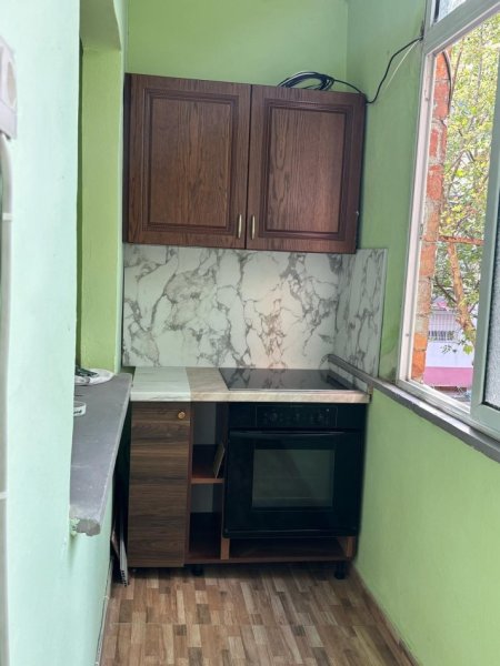 Tirane, jepet me qera apartament 2+1 Kati 3, 85 m² 400 € (Worried Bomit)
