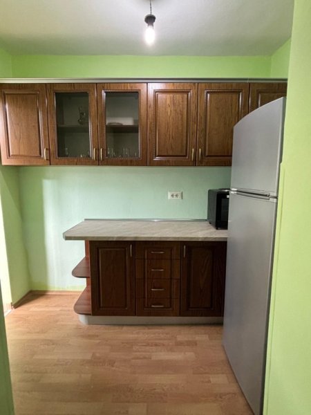 Tirane, jepet me qera apartament 2+1 Kati 3, 85 m² 400 € (Worried Bomit)
