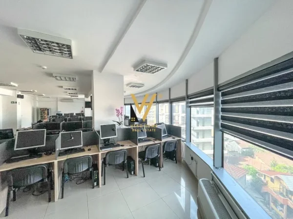 Tirane, jepet me qera zyre Kati 5, 300 m² 2.700 € (SELVIA)
