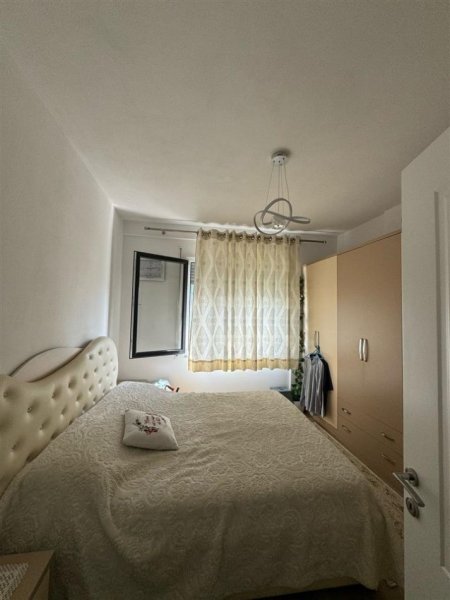 Tirane, shes apartament 1+1+Ballkon Kati 5, 76 m² 143.000 € (don bosko)