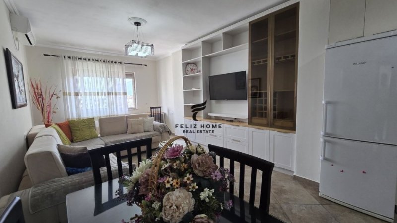 APARTAMENT ME QERA 1+1 YZBERISHT 400 EURO