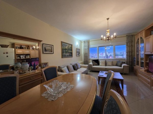 Tirane, shitet apartament 1+1+Ballkon Kati 7, 77 m² 231.000 € (Ambasada Amerikane)