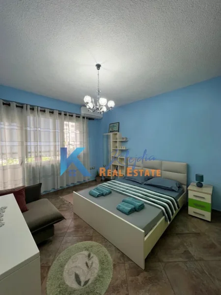 Tirane, jap me qera apartament 2+1+Ballkon Kati 3, 80 m² 600 € (Selvia, Kompleksi Halili)