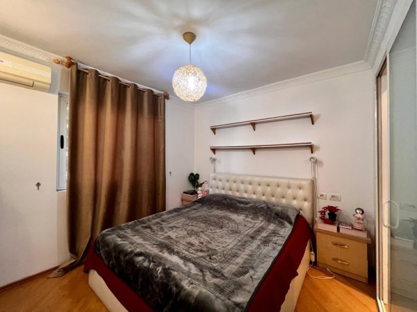 Tirane, shitet apartament 1+1+Ballkon Kati 2, 47 m² 95.000 € (Vasil Shanto)