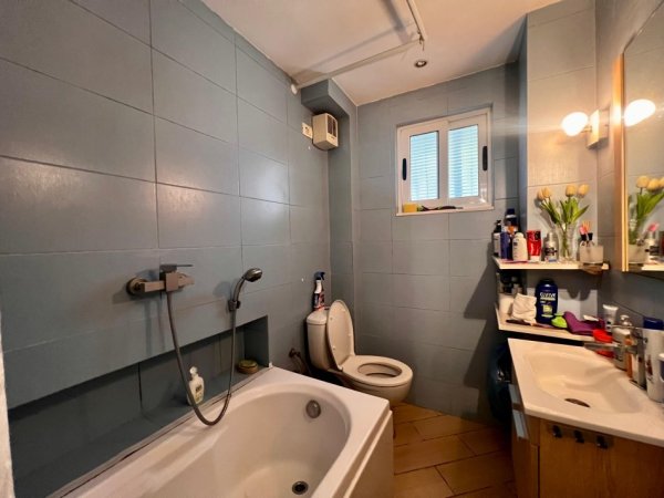Tirane, shitet apartament 1+1+Ballkon Kati 2, 47 m² 95.000 € (Vasil Shanto)