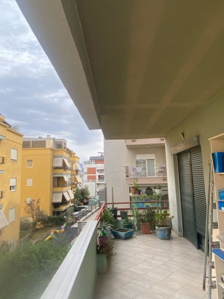 Tirane, jepet me qera apartament 1+1 Kati 3, 620 € (Rruga tish dahia)