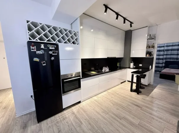 Tirane, shitet apartament 2+1+Ballkon Kati 2, 88 m² 140.000 € (Rruga Pasho Hysa)