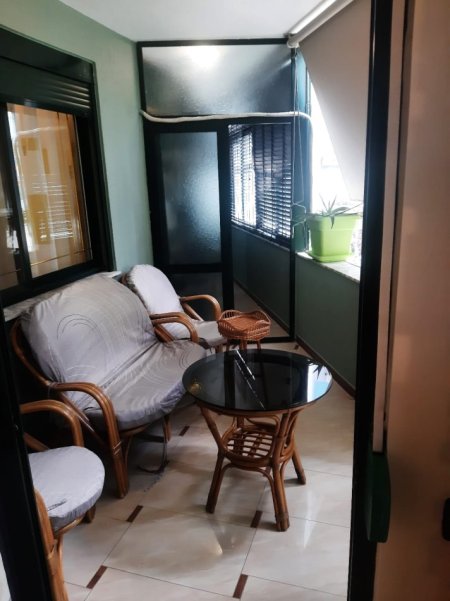 Tirane, jepet me qera apartament 2+1 Kati 2, 120 m² 1.000 € (ISH EKSPOZITA)
