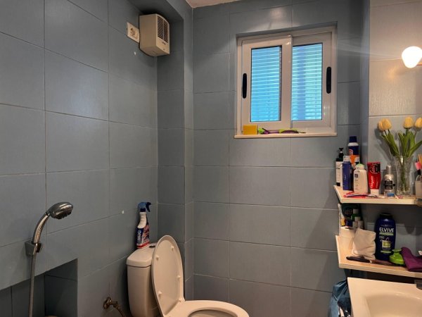 Tirane, shitet apartament 1+1 Kati 2, 47 m² 95.000 € (Vasil shanto)