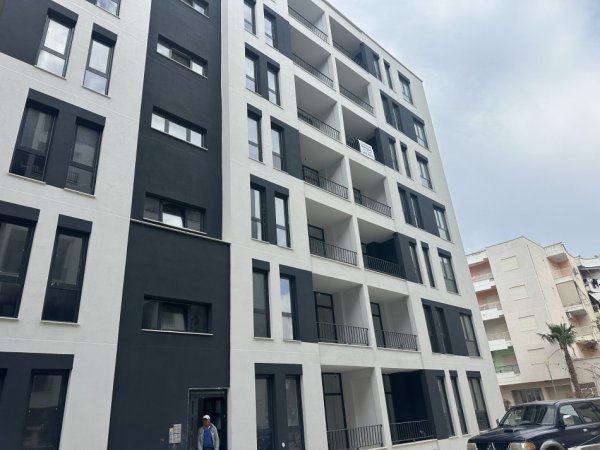 Vlore, shitet apartament 1+1+Ballkon Kati 5, 62 m² 71.000 € (Orikum)