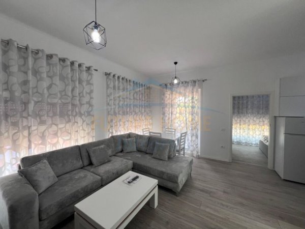 Tirane, jepet me qera apartament 2+1 Kati 5, 93 m² 450 € (Ali Dem)