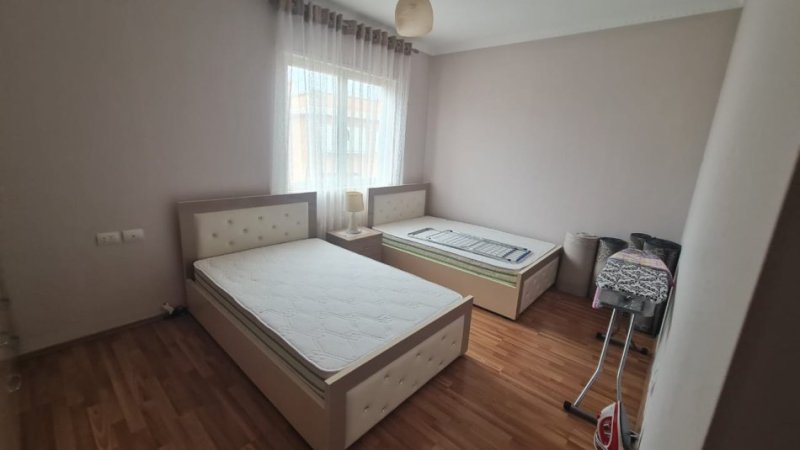 Tirane, jepet me qera apartament 3+1 Kati 7, 120 m² 800 € (Don bosko)