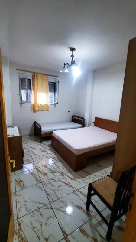 Tirane, jepet me qera shtepi 1+1 Kati 1, 55 m² 300 € (Siri Kodra)