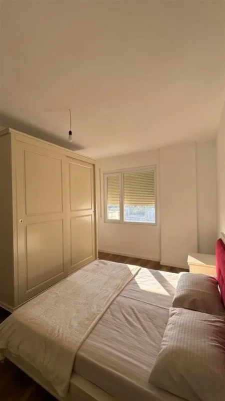 Tirane, jepet me qera apartament 1+1 Kati 6, 65 m² 400 € (Fresk)