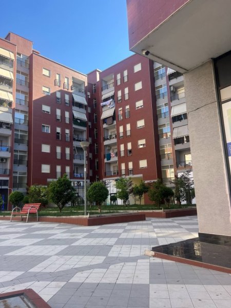 Tirane, jepet me qera apartament 2+1+Parkim Kati 3, 106 m² 800 € (Kompleksi Besa Don Bosko)