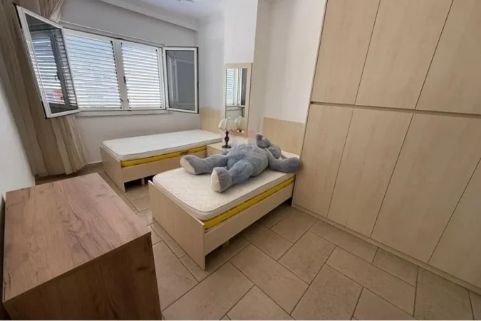 Tirane, jepet me qera apartament 2+1 Kati 3, 