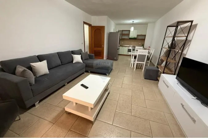 Tirane, jepet me qera apartament 2+1 Kati 3, 