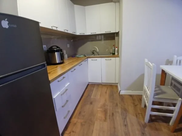Tirane, jepet me qera apartament 1+1+Ballkon Kati 2, 60 m² 500 € (Zogu i Zi Rr.Muhamet Gjollesha)