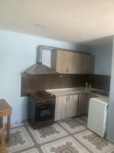 Tirane, jepet me qera garsonier 1+1 Kati 2, 63 m² 220 € (Janaq paco)