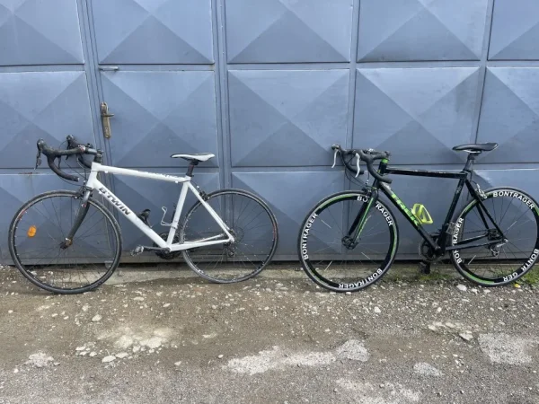 Tirane, 2 bicikleta Trek dhe BTWIN 400 €