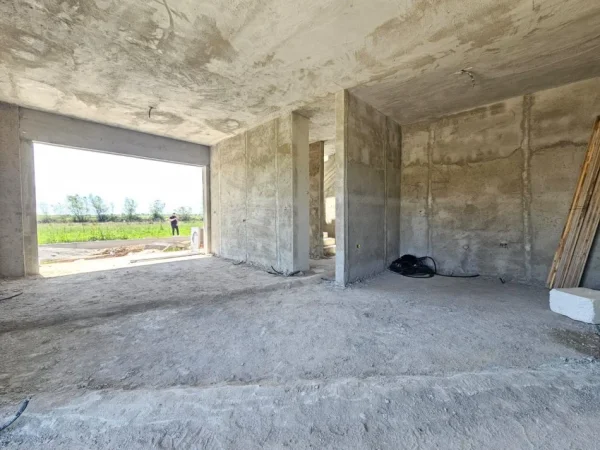 OKAZION‼️SHITET : Vile individuale në Gjirin e Lalzit🏖️ + pishinë vetëm 5 minuta larg detit || 350,000€