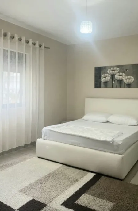 Tirane, jepet me qera apartament 1+1 Kati 1, 78 m² 400 € (Don Bosko)