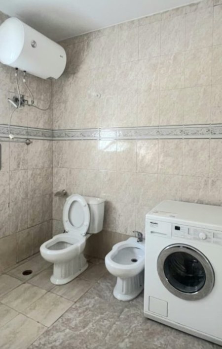 Tirane, jepet me qera apartament 1+1 Kati 1, 78 m² 400 € (Don Bosko)