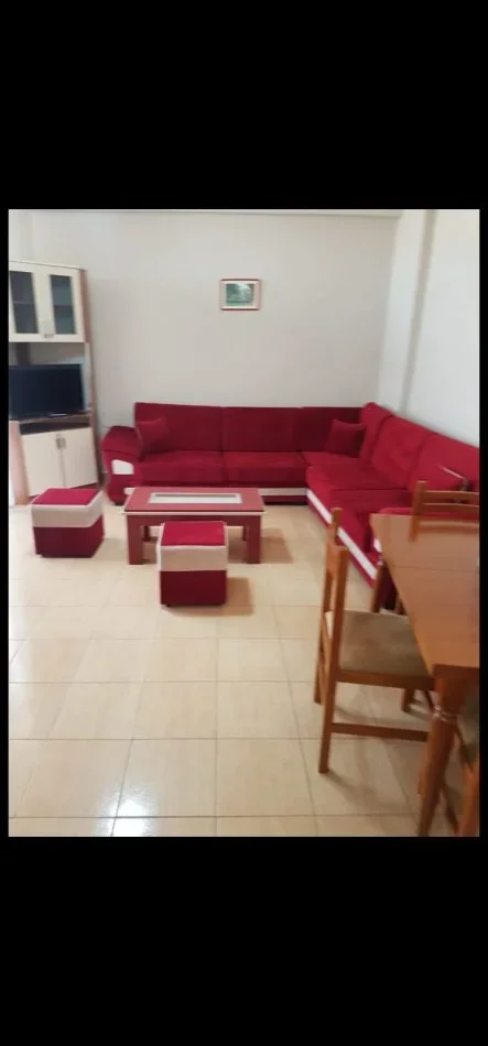 Tirane, jepet me qera apartament 1+1+Ballkon Kati 5, 70 m² 400 € (Astir te Ozoni)