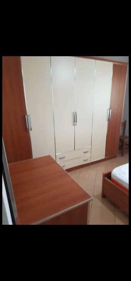 Tirane, jepet me qera apartament 1+1+Ballkon Kati 5, 70 m² 400 € (Astir te Ozoni)