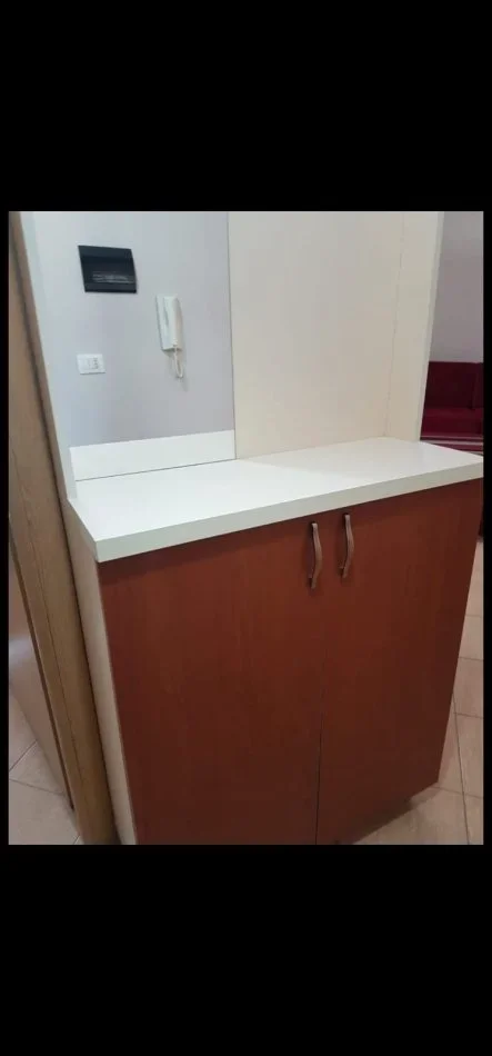 Tirane, jepet me qera apartament 1+1+Ballkon Kati 5, 70 m² 400 € (Astir te Ozoni)