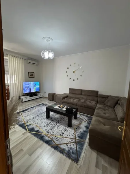 Tirane, shitet apartament 2+1 Kati 5, 90 m² 142.500 € (Rruga Foto Janku)