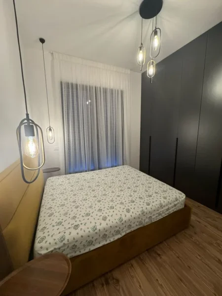Tirane, jepet me qera apartament 1+1+Ballkon Kati 5, 70 m² 700 € (Delijorgji)