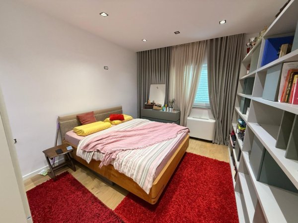 Tirane, jepet me qera apartament 2+1 Kati 3, 89 m² 1.000 € (sheshi skenderbej, qender)