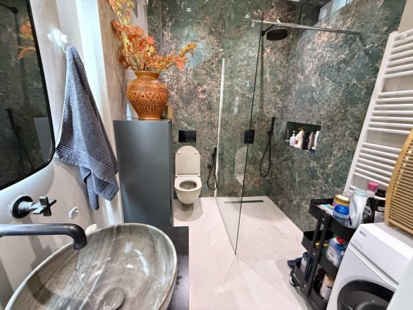 Tirane, jepet me qera apartament 2+1 Kati 3, 89 m² 1.000 € (sheshi skenderbej, qender)