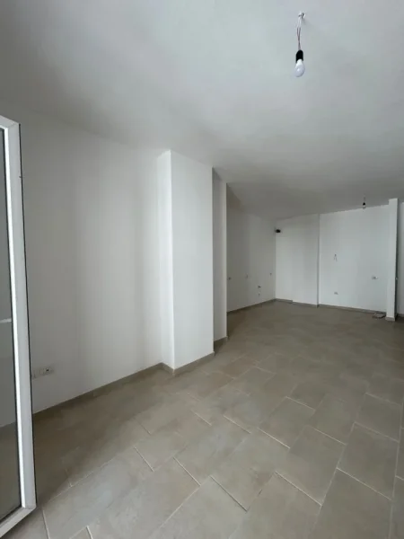 Tirane, shitet apartament 2+1 Kati 5, 129 m² (Rruga Aleksandria, tek Bajraktari Food)