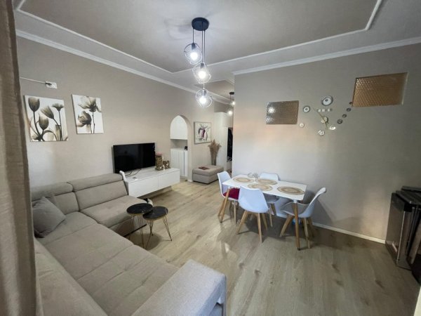 Tirane, shes apartament 3+1+Ballkon Kati 3, 78 m² 162.000 € (Kodra e Diellit)