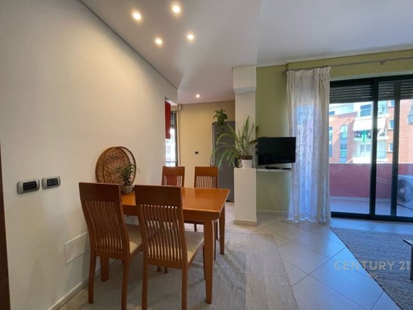 Tirane, jepet me qera apartament 1+1 Kati 5, 72 m² 600 € (Ali Dem)