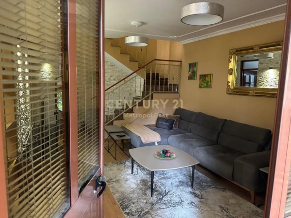 Tirane, jepet me qera Vile 2 Katshe Kati 0, 101 m² 699 € (TEK BRRYLI)
